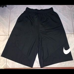 Black Nike basketball shorts- youth xl